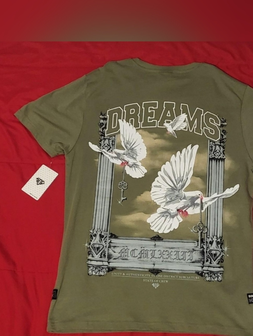 Brand new "Dreams" tee (Size L) - clean, fresh ( New)